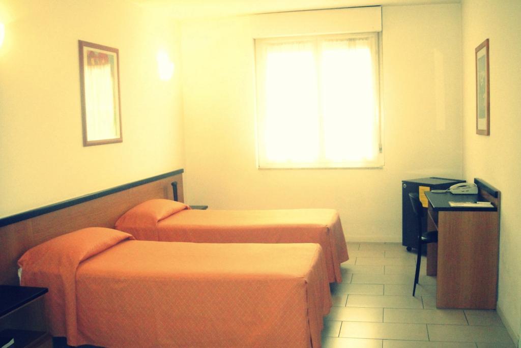 Hotel Scala Nord Milan Room photo