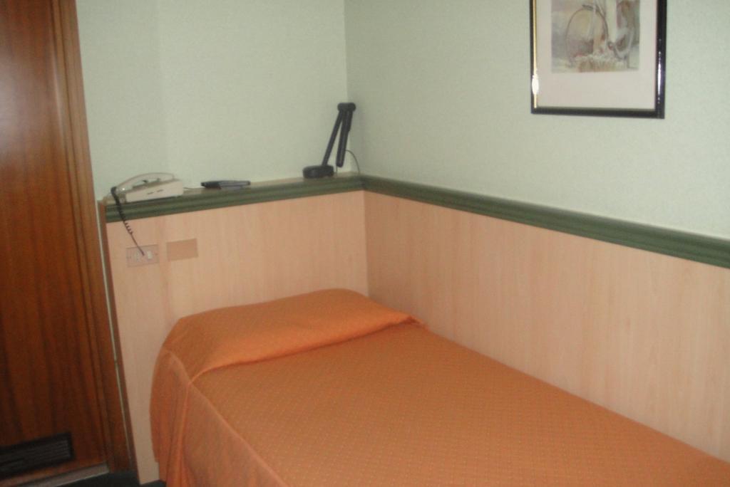 Hotel Scala Nord Milan Room photo